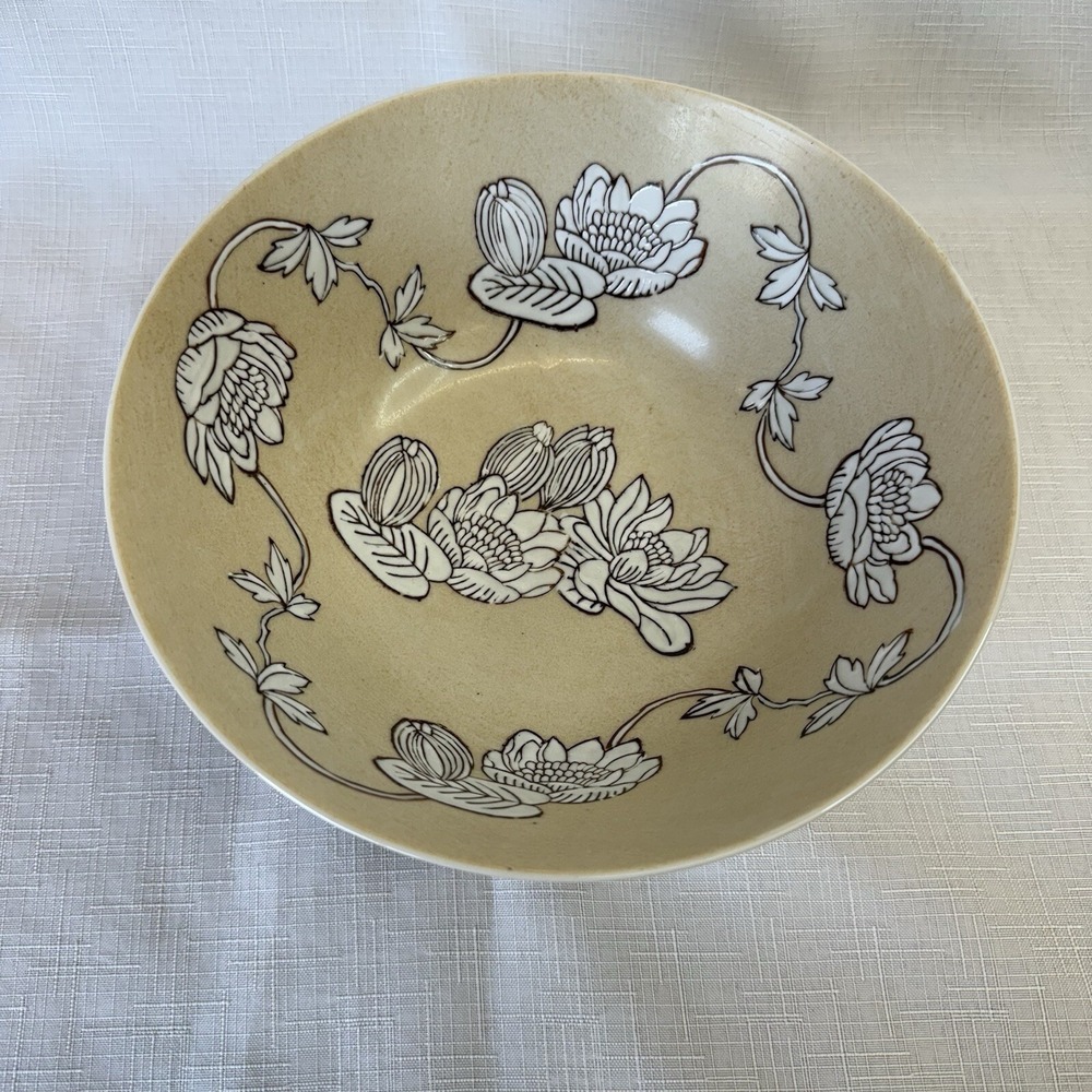 Nora Fenton Hand Decorated Bowl Hong Kong Floral Lotus‎ Tan Black White Ceramic